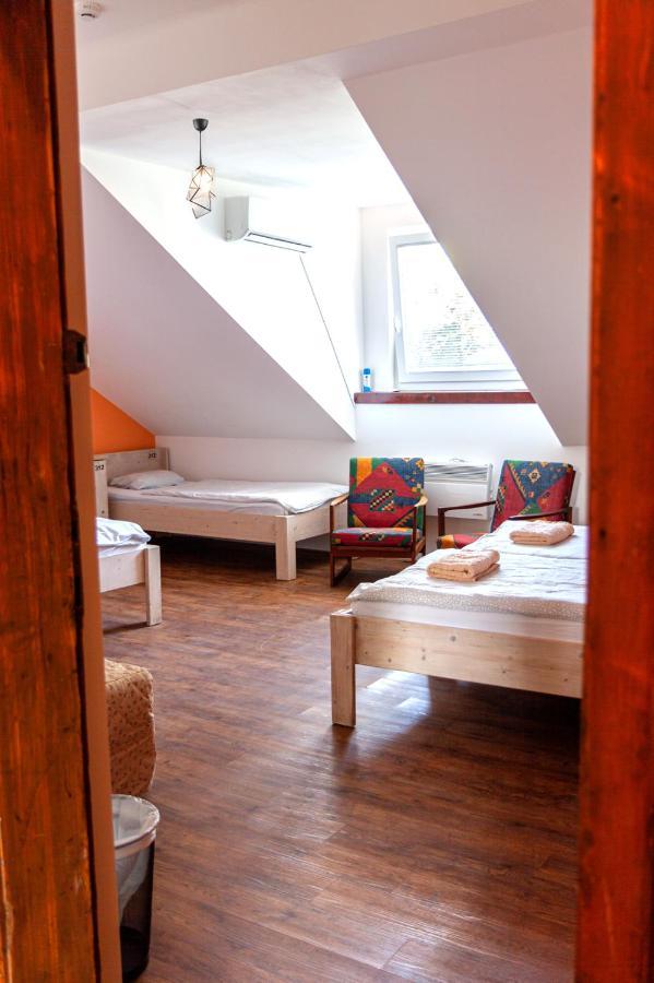 Vila Veselova, Ljubljana City Center Hostel Exterior foto