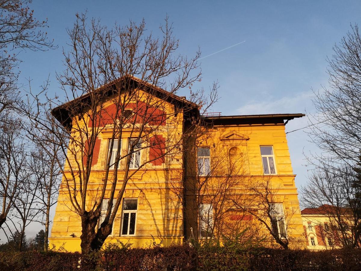 Vila Veselova, Ljubljana City Center Hostel Exterior foto