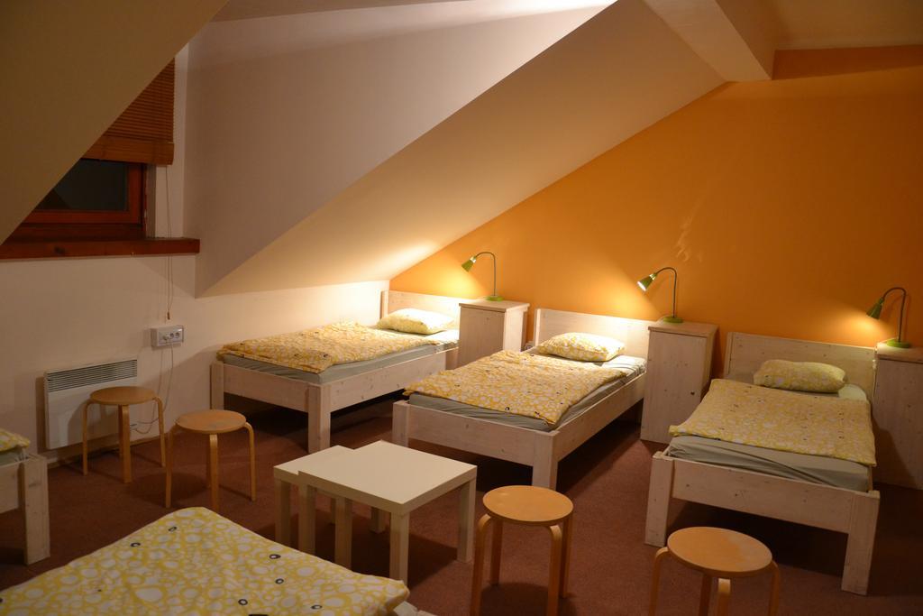 Vila Veselova, Ljubljana City Center Hostel Exterior foto